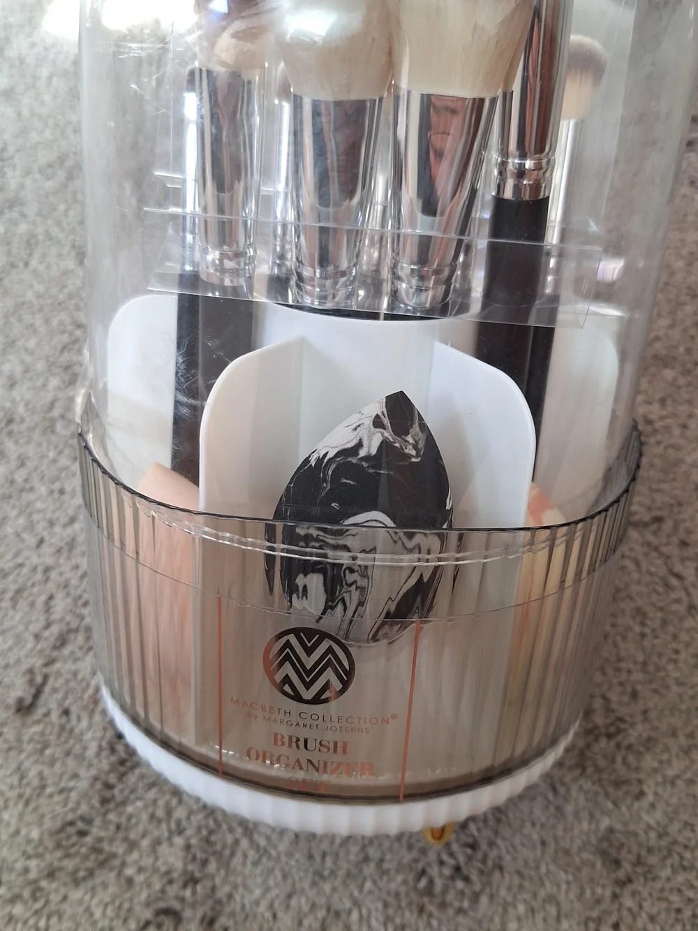 Macbeth Collection Brush Organizer Set W/9 Cosmetic Brushes & 3 Blending Sponges